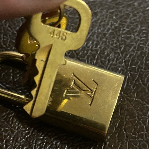 100% Authentic Lv lock and keys set 🔐 - Picture 3 of 4